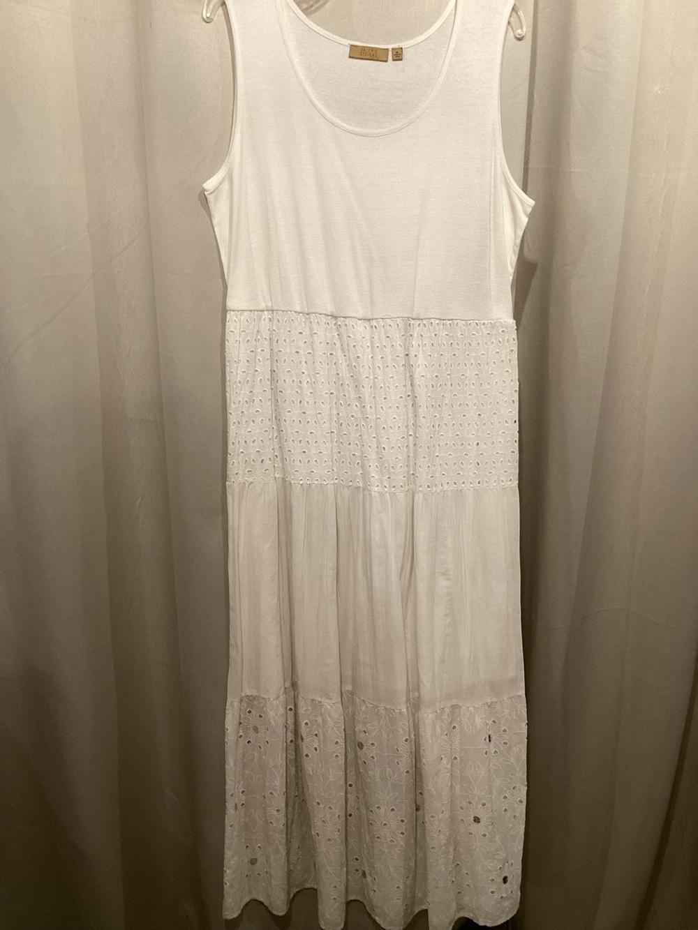 Classic Cream Sleeveless Eyelet Tiered Dress
